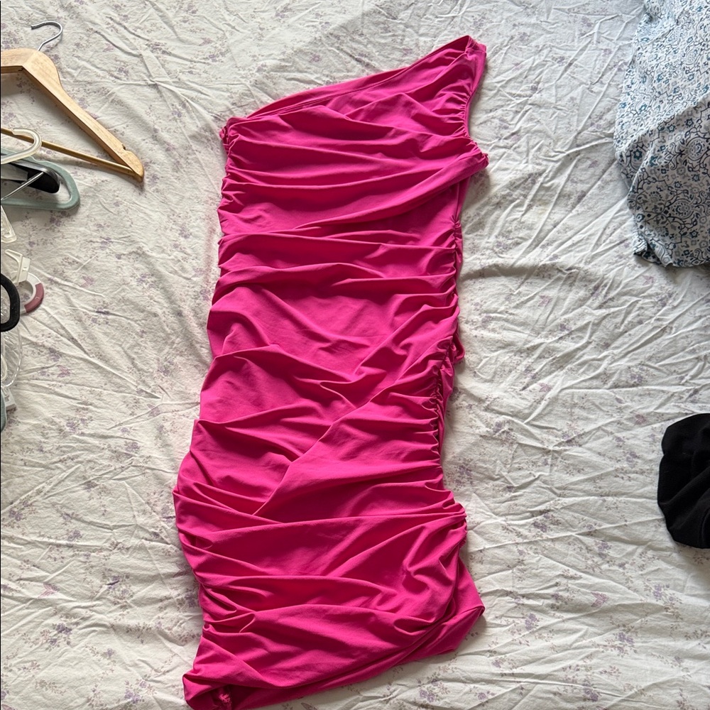 Elegant Pink Midi Dress